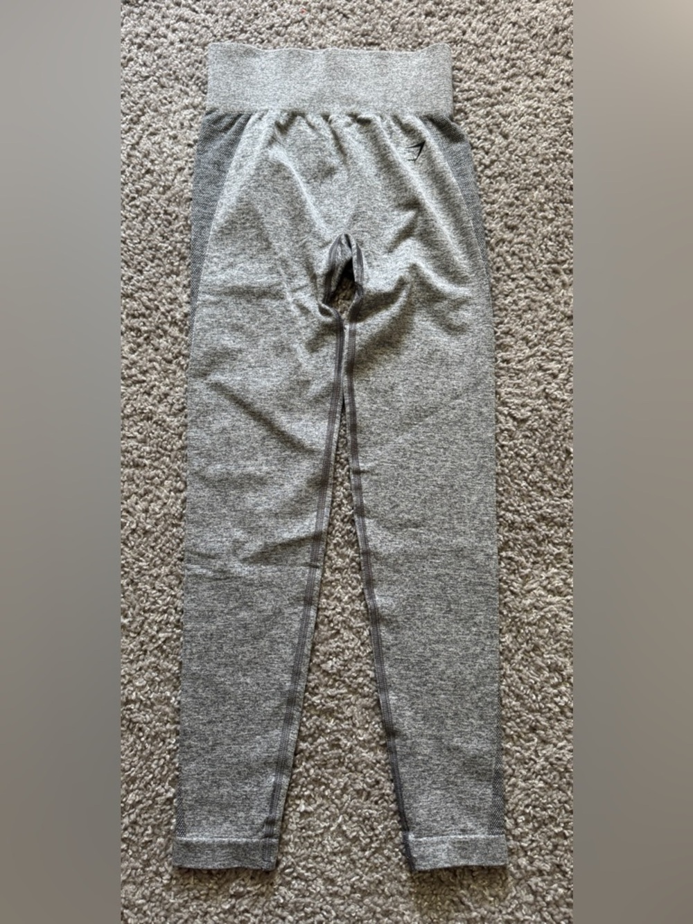 Gymshark Light Gray Heather Leggings with Black Logo Waistband-Small